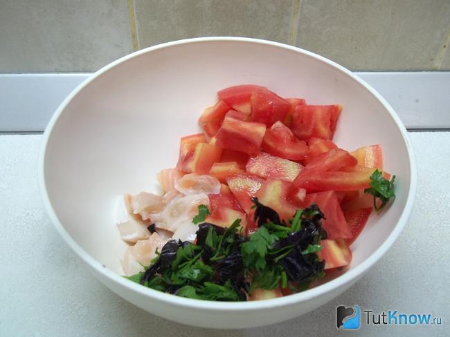 Все продукты сложены в миску