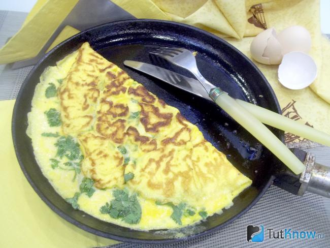 Готовый бризоль на молоке с сыром и кинзой