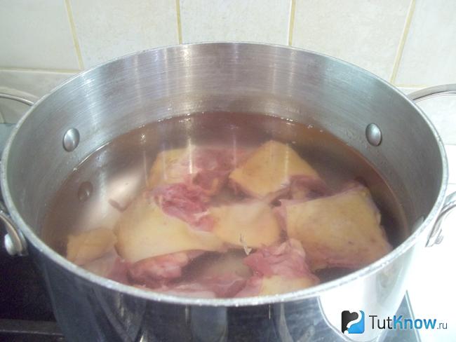 суп со спаржевой фасолью и курицей рецепт. 1562271611 6. суп со спаржевой фасолью и курицей рецепт фото. суп со спаржевой фасолью и курицей рецепт-1562271611 6. картинка суп со спаржевой фасолью и курицей рецепт. картинка 1562271611 6. Нарезать кубиками картофель.
