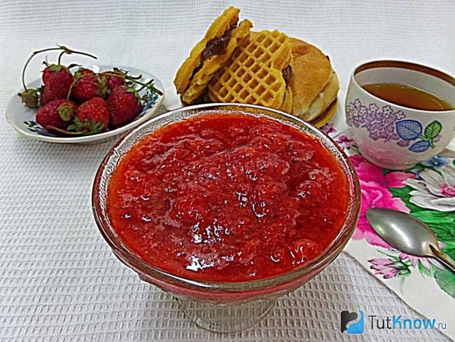 Желе из клубники