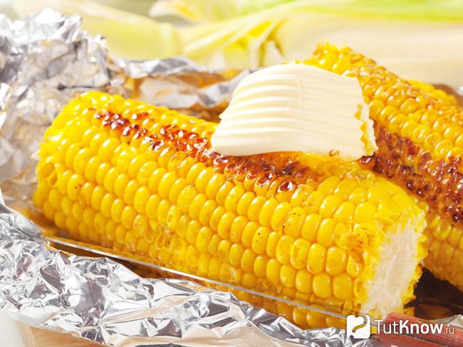 Как запечь кукурузу в духовке в фольге