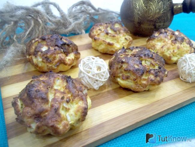 Готовые творожно-манные кексы с капустой и отрубями