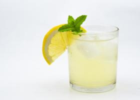 Польза и рецепты приготовления лимонада из лимонов