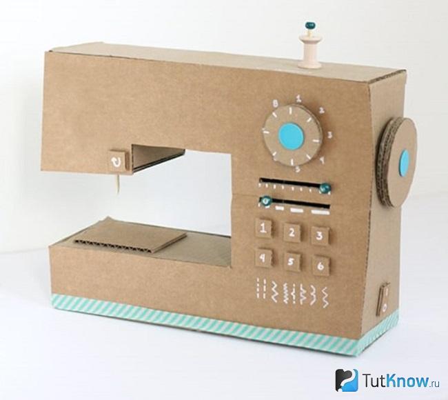 Детские игрушки из коробок