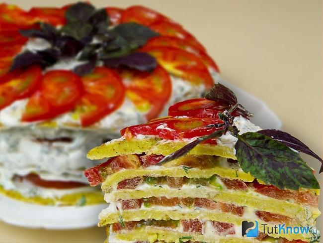 Торт из кабачков с чесноком