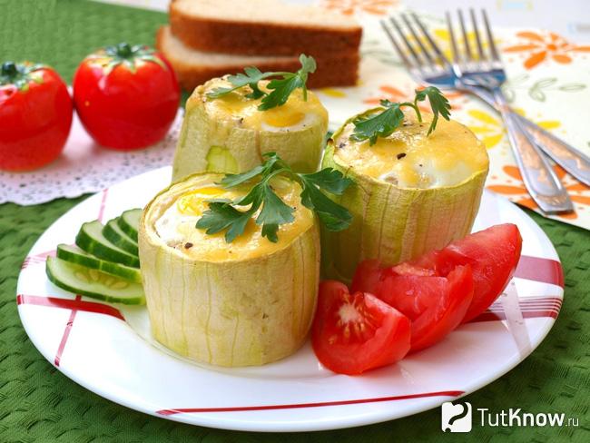Бочонки из кабачков с фаршем