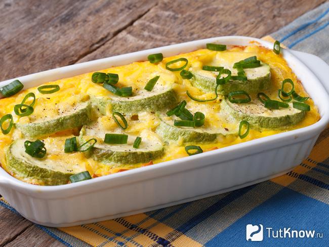Кабачки с сыром в духовке на скорую руку