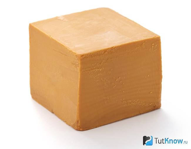 1568533917 syr brunost iz kozego moloka