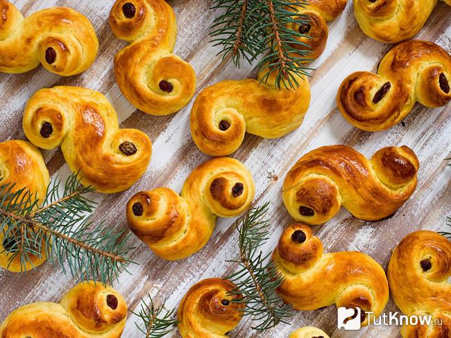 Булочки с шафраном и кардамоном