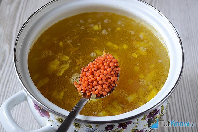 Добавление в суп чечевицы