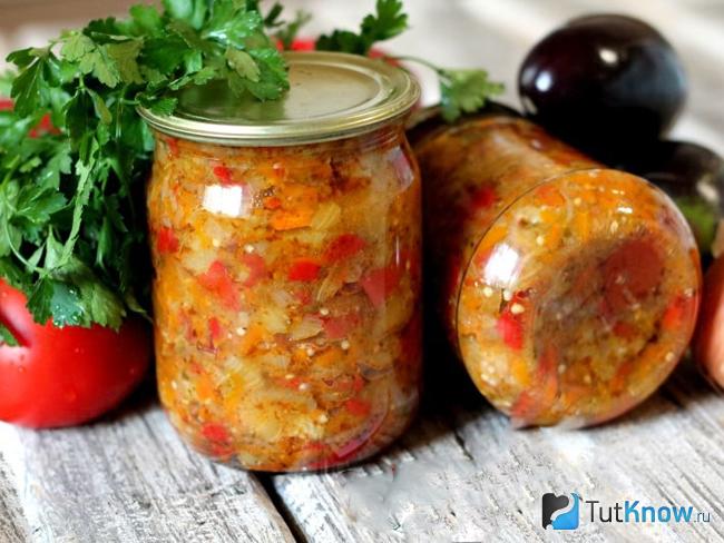 Баклажаны с перцем и помидорами