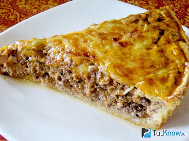 Песочный пирог с мясом и грибами