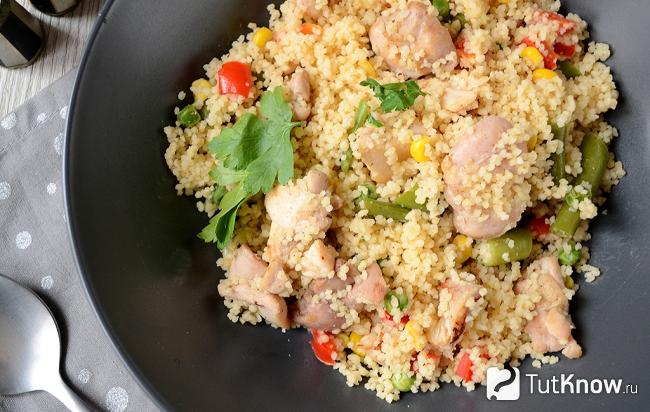Кускус с курицей и овощами