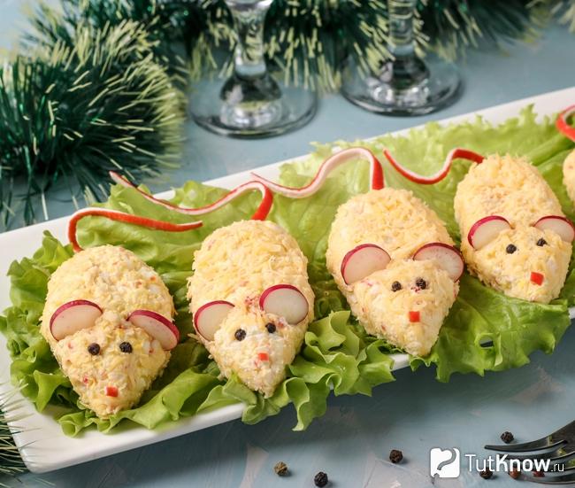 Мышки из крабовых палочек на Новый год