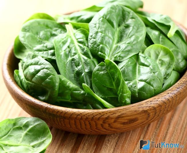 Шпинат как продукт с низкой калорийностью