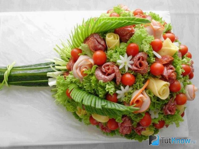 Закусочный торт «Букет»