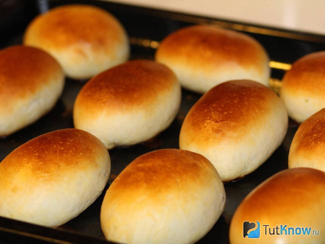 Булочки с вареньем в духовке