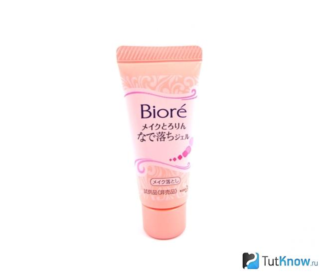 Увлажняющий гель Biore для снятия макияжа