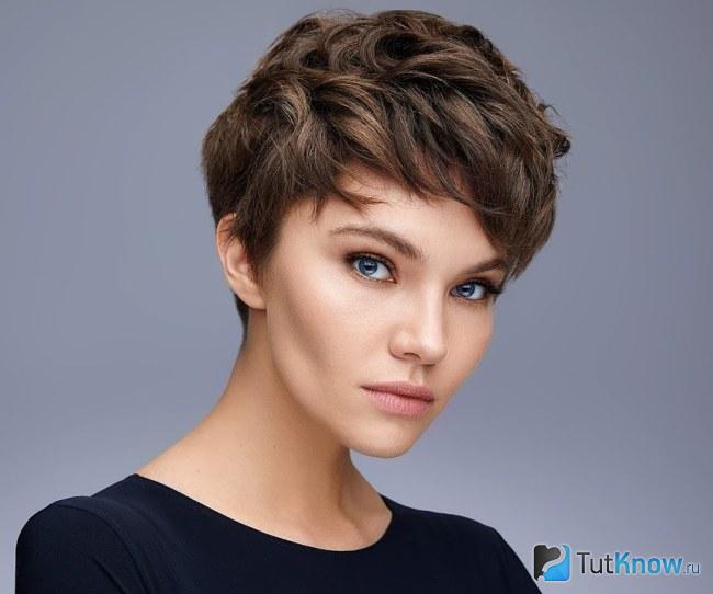 Модная летняя стрижка пикси