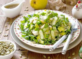 Салат с авокадо и огурцом: ТОП-4 рецепта