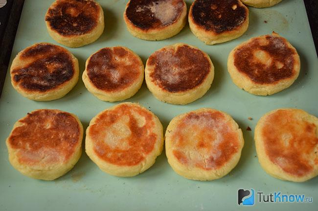 сырники с изюмом и рисовой мукой. 1586109629 4. сырники с изюмом и рисовой мукой фото. сырники с изюмом и рисовой мукой-1586109629 4. картинка сырники с изюмом и рисовой мукой. картинка 1586109629 4. Легкая 10 мин. 3 порц.