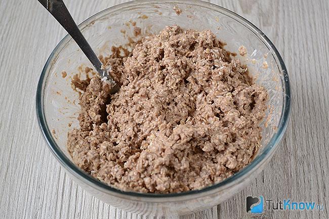 Смесь овсянки с кефиром и какао