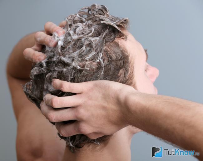 Как использовать мужской шампунь