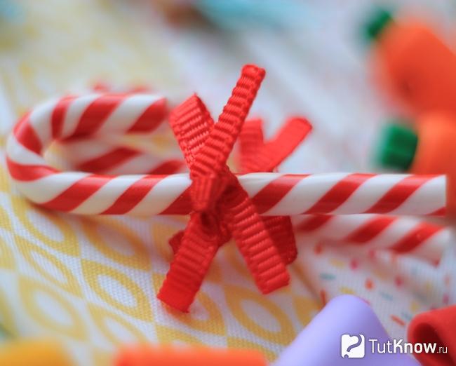 Карамелька из полимерной глины