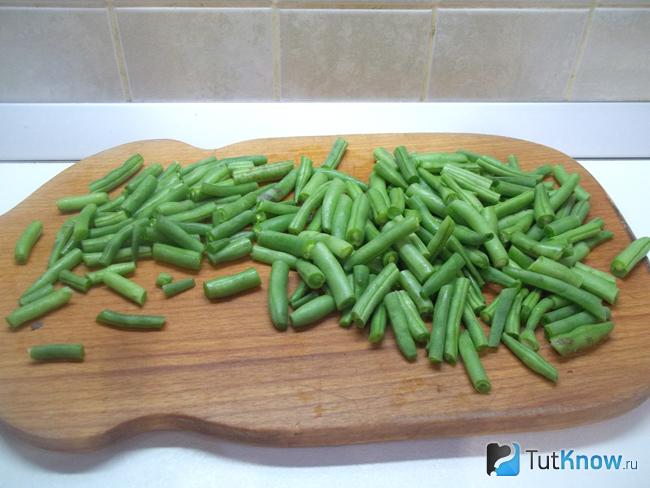 Спаржа нарезана кусочками