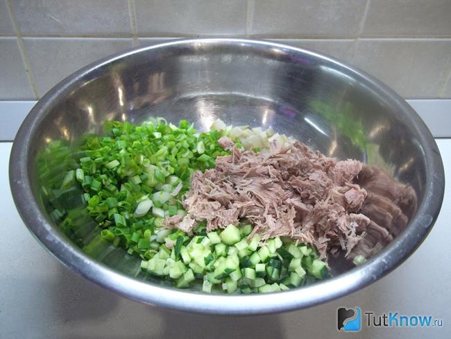 Мясо отварено и нарезано