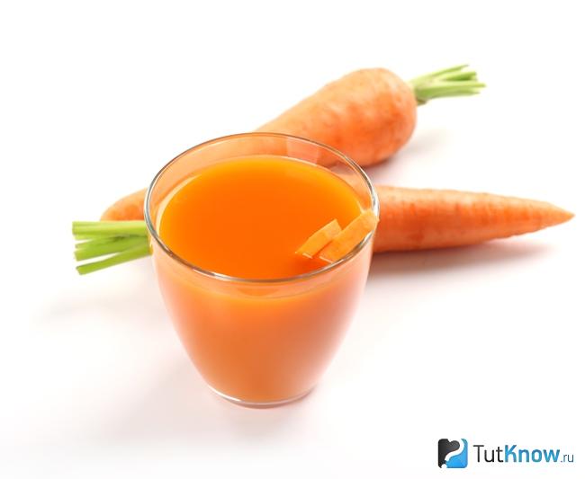 Сок моркови для ухода за ресницами