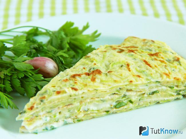 С творогом, орехами и зеленью