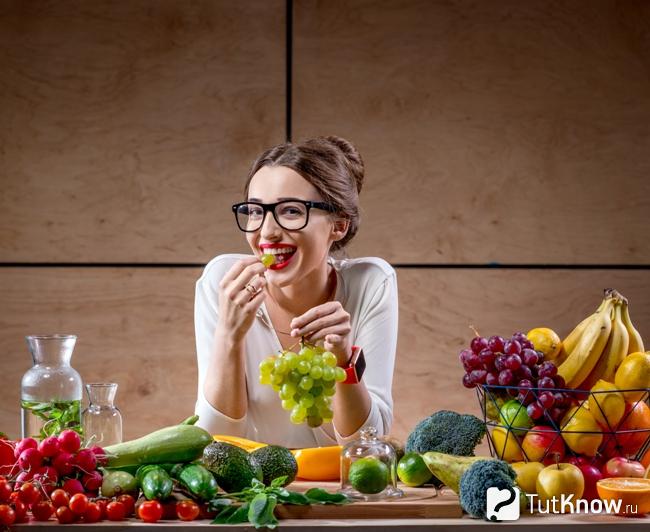 Фрукты и овощи для красивой груди