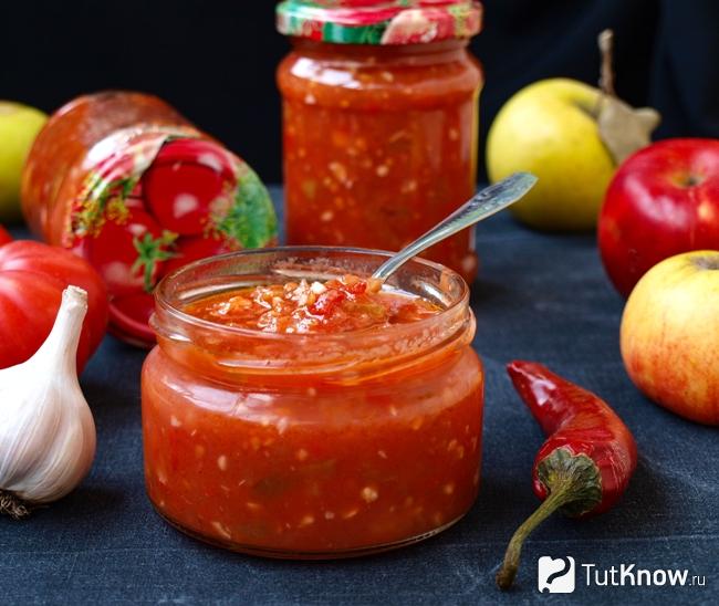 Аджика из кабачков с яблоками