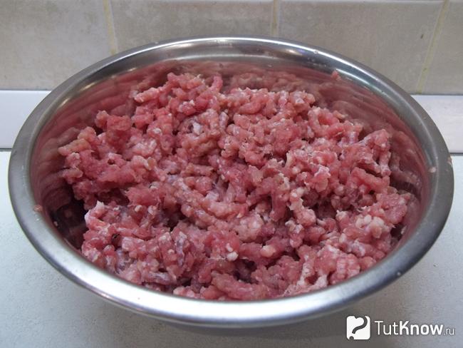 Мясо перекручено на мясорубке