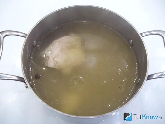 Мясной бульон отварен