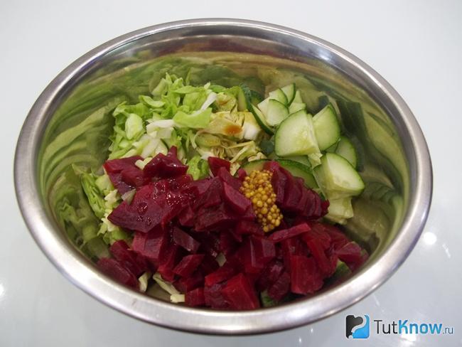 Продукты заправлены соусом
