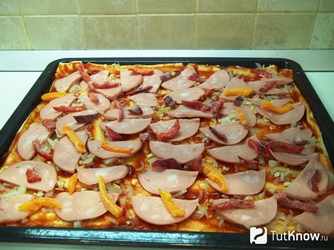 открытый пирог с колбасой и сыром. 1623265110 9. открытый пирог с колбасой и сыром фото. открытый пирог с колбасой и сыром-1623265110 9. картинка открытый пирог с колбасой и сыром. картинка 1623265110 9. Друзья, французская национальная кухня пропитана нежностью и ажурностью. Французы любят себя баловать вкусной, питательной и полезной пищей. Сложно поверить, что французский открытый пирог Киш, известный как Лоранский пирог, на самом деле — немецкий!