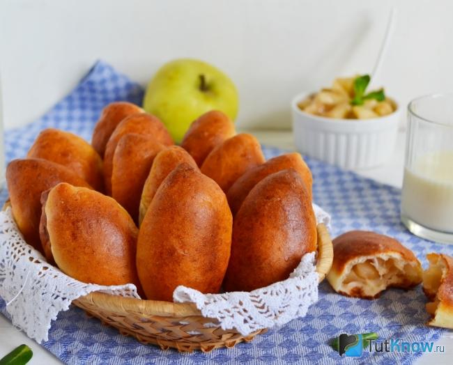 Пирожки с яблоками