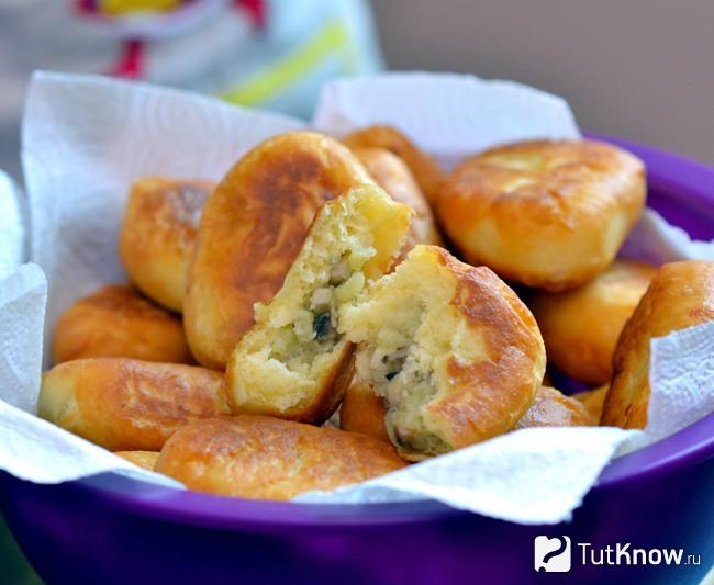 Жареные пирожки с картошкой