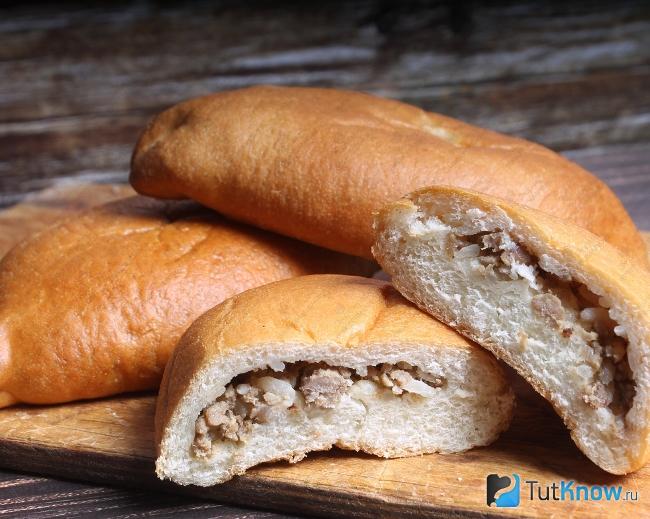 Пирожки с мясом и рисом