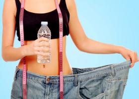 Как пить воду для похудения?