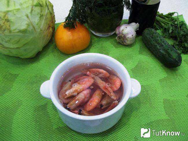 Креветки залиты горячей водой