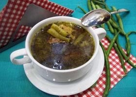 Безуглеводный суп на утином бульоне со стручковой фасолью — рецепт из 2 ингредиентов