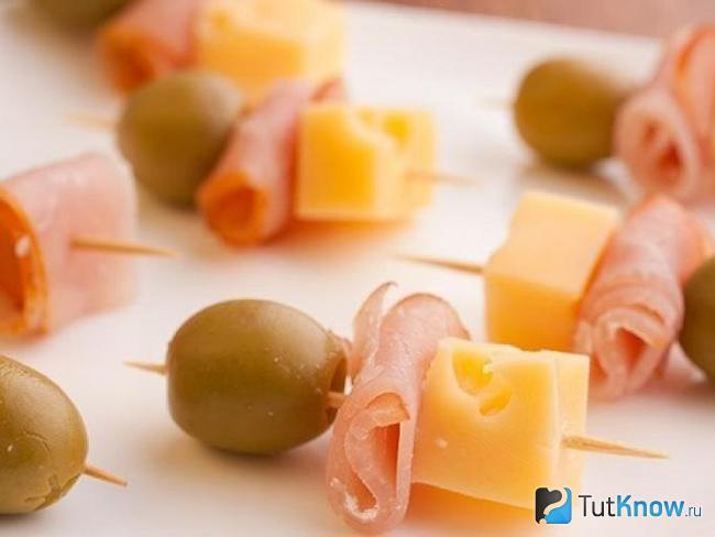 С ветчиной и сыром