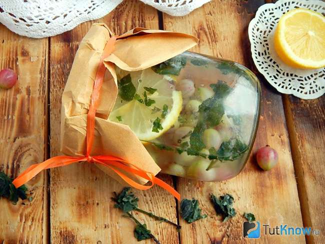 Компот из крыжовника с апельсином