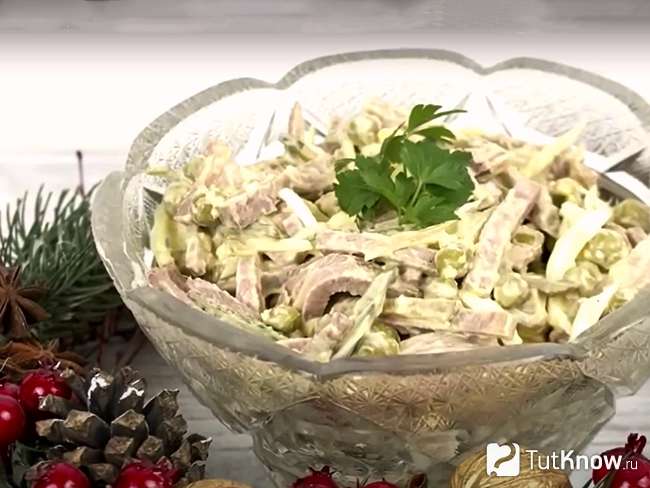 Салат с курицей и сыром