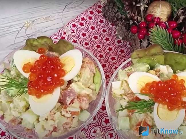 Салат с креветками и крабовыми палочками