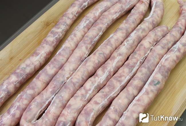 Свиная колбаса в натуральной кишке