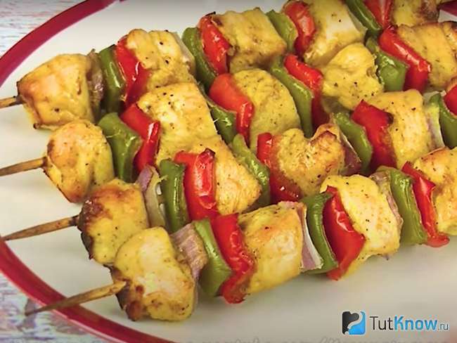 Шашлычки из курицы и овощей